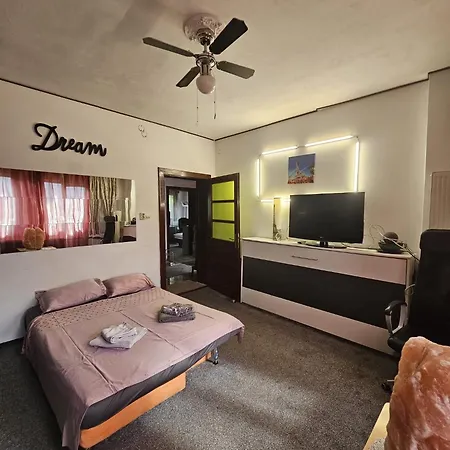 Paul Panoramic Apartment Historical Centre Brasov بيت ضيافة براشوف